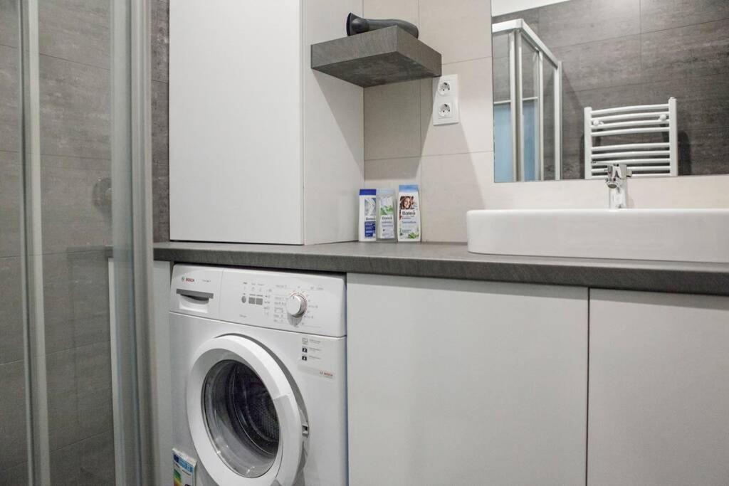 Downtown Ulloi 3 Apartament *